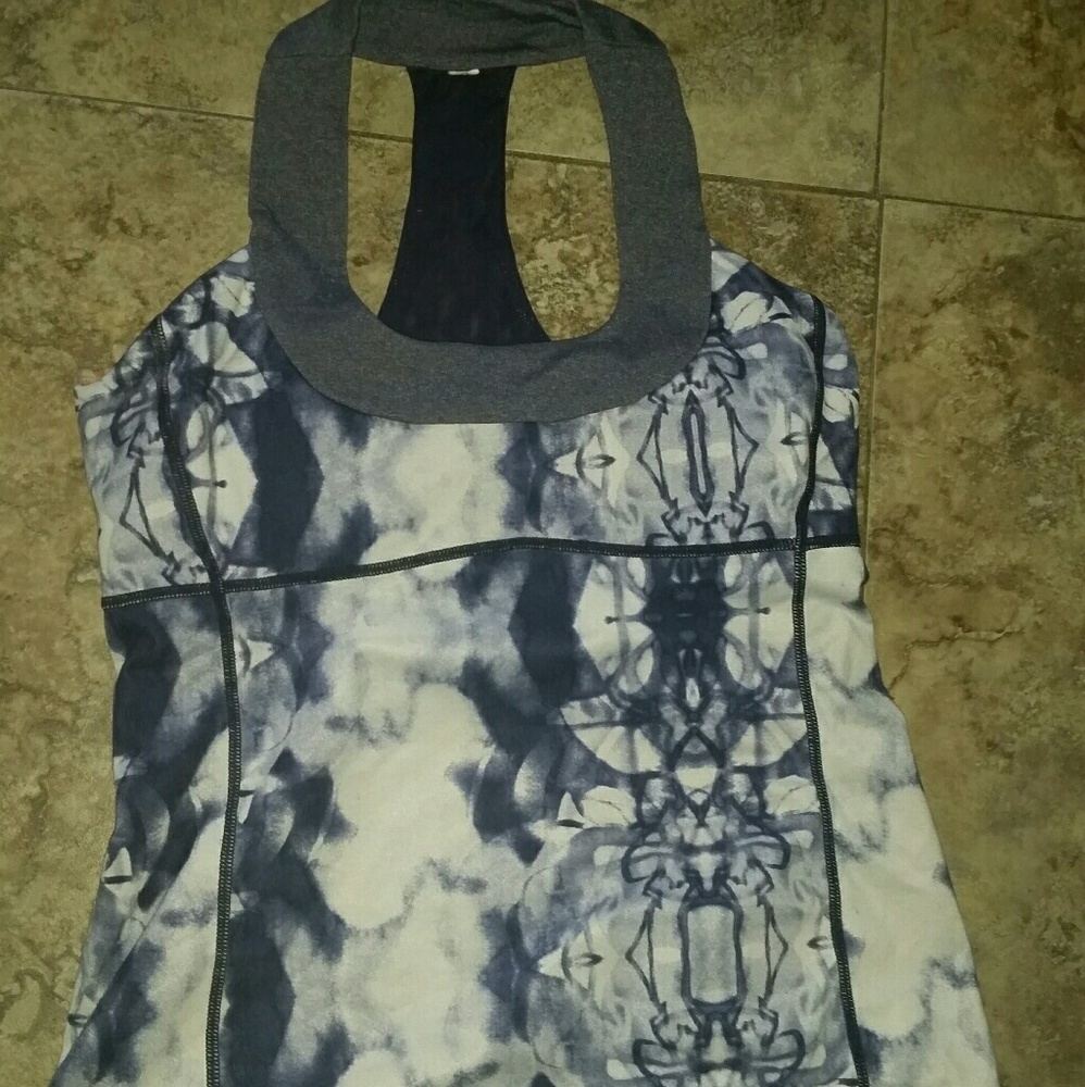 Lululemon 8 blue water ink halter racerback bra